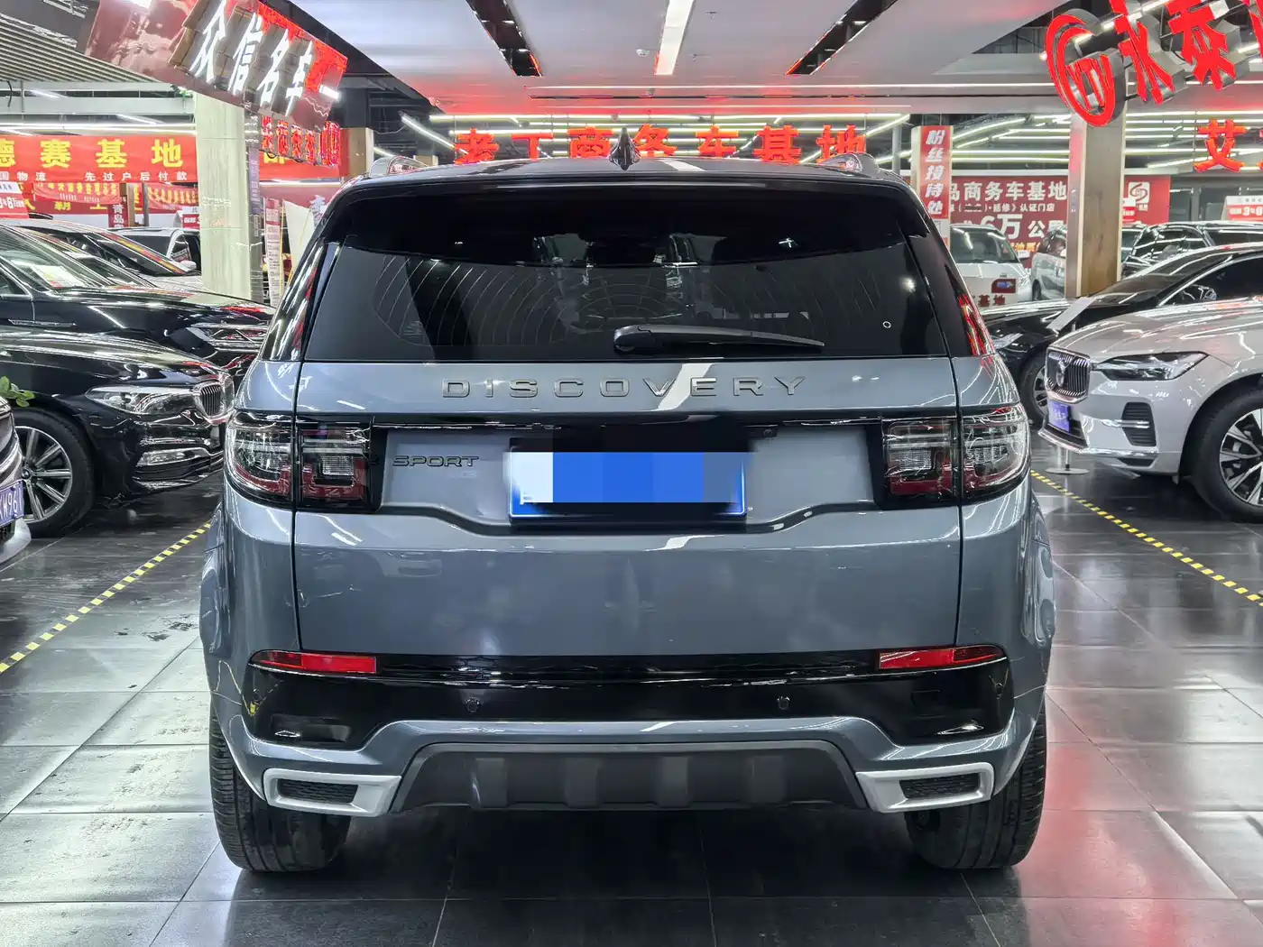 Land Rover Discovery Sport 2022 Model 249PS R-Dynamic S Performance Edition 5-Seater фото 4