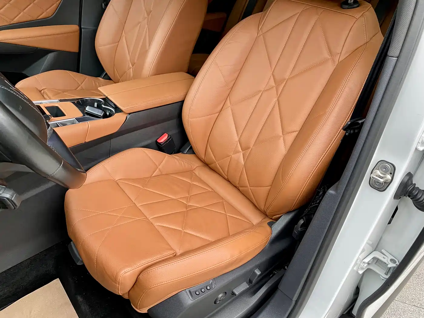 DS 7 2018 45THP Sport Pioneer Edition фото 13