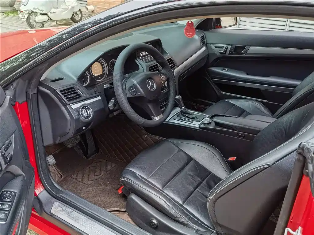 Mercedes-Benz E-Class (Import) 2010 E 260 CGI Coupe фото 4