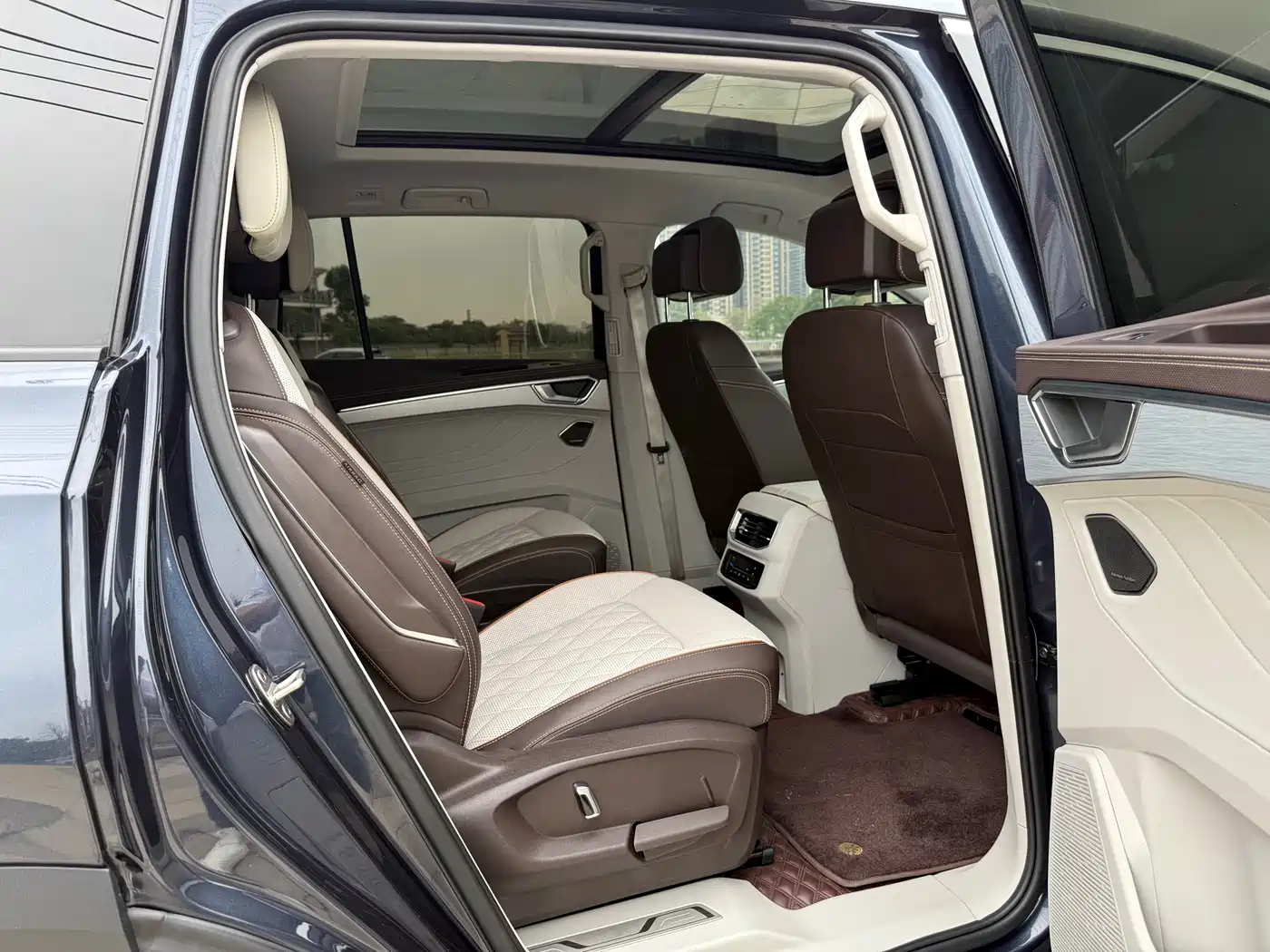 Volkswagen Talagon 2023 Facelift 530TSI 4WD Flagship Victory Pro Edition 6-Seater фото 17