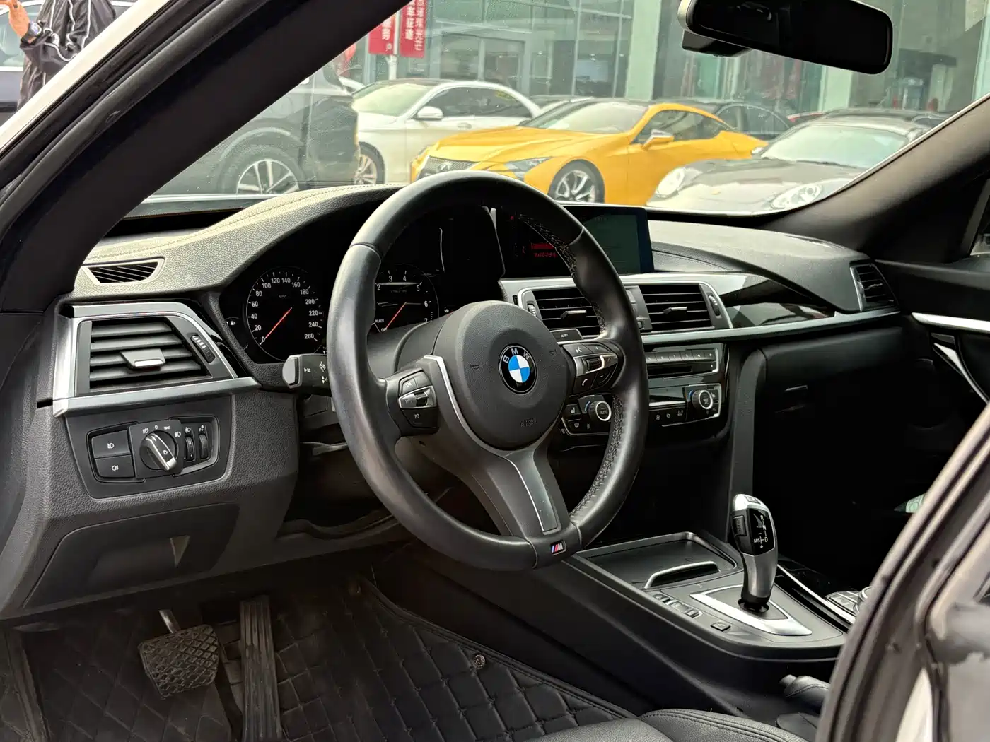 BMW 3 Series GT 2020 320i M Sport Package фото 5