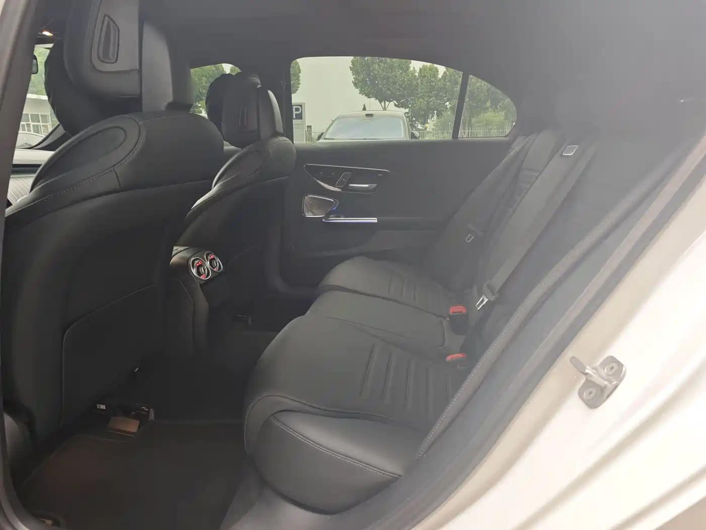 Mercedes-Benz C-Class 2025 C 260 L Night Sport Edition фото 19