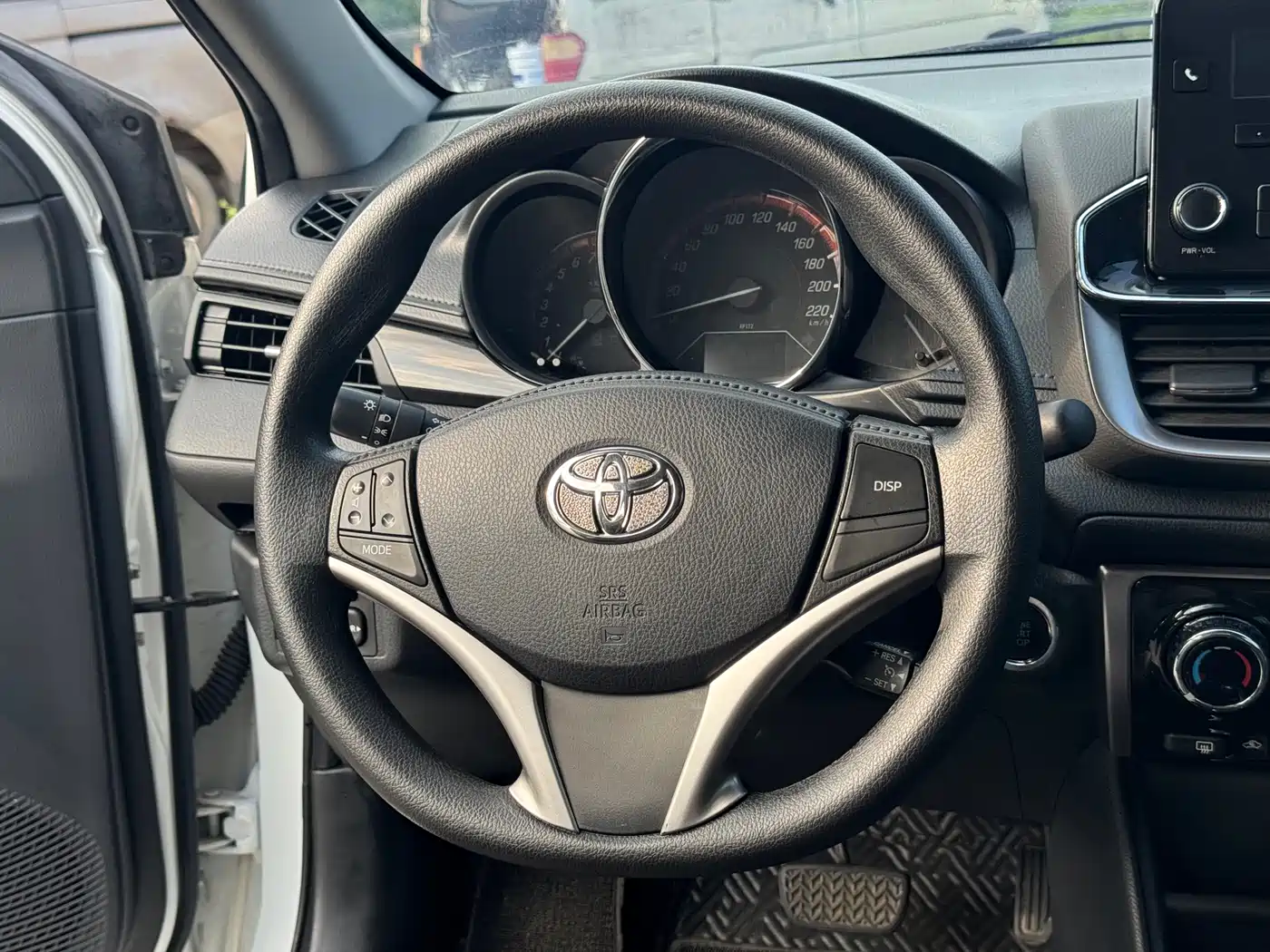 Toyota YARiS L Zhi Xuan 2022 1.5L CVT Luxury PLUS Edition фото 9