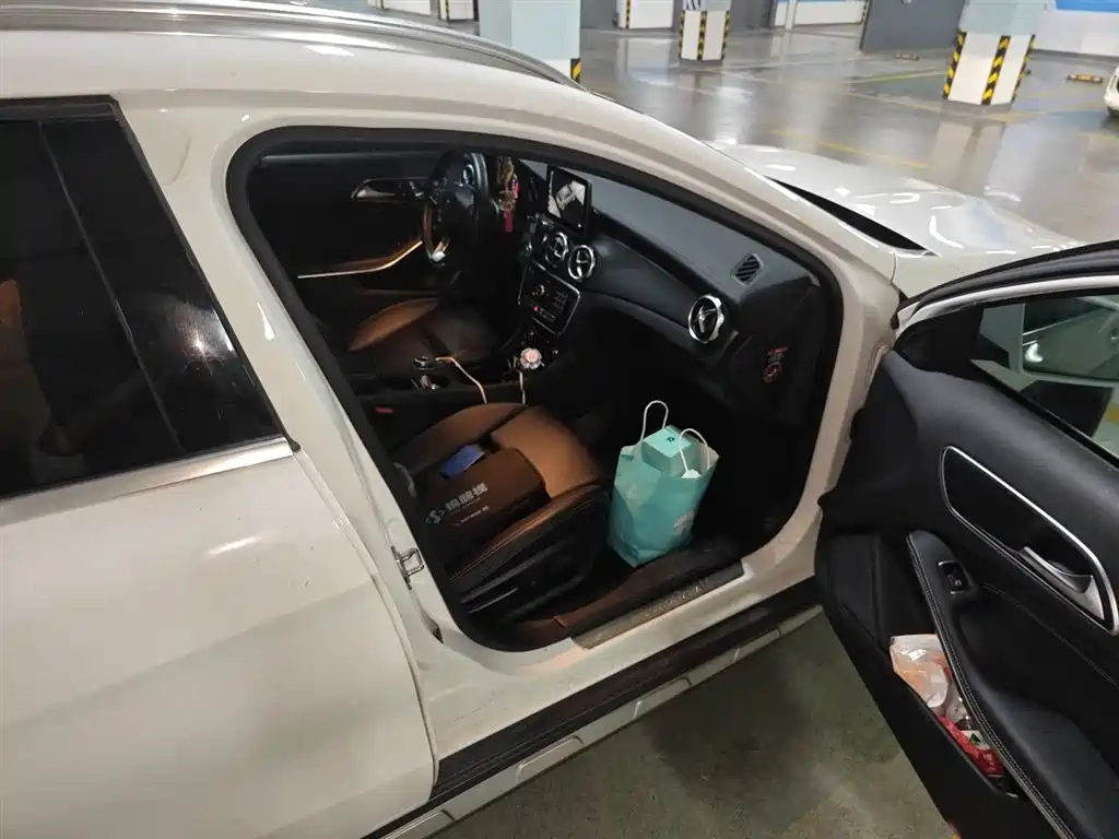 Mercedes-Benz GLA 2018 GLA 200 Fashion фото 20