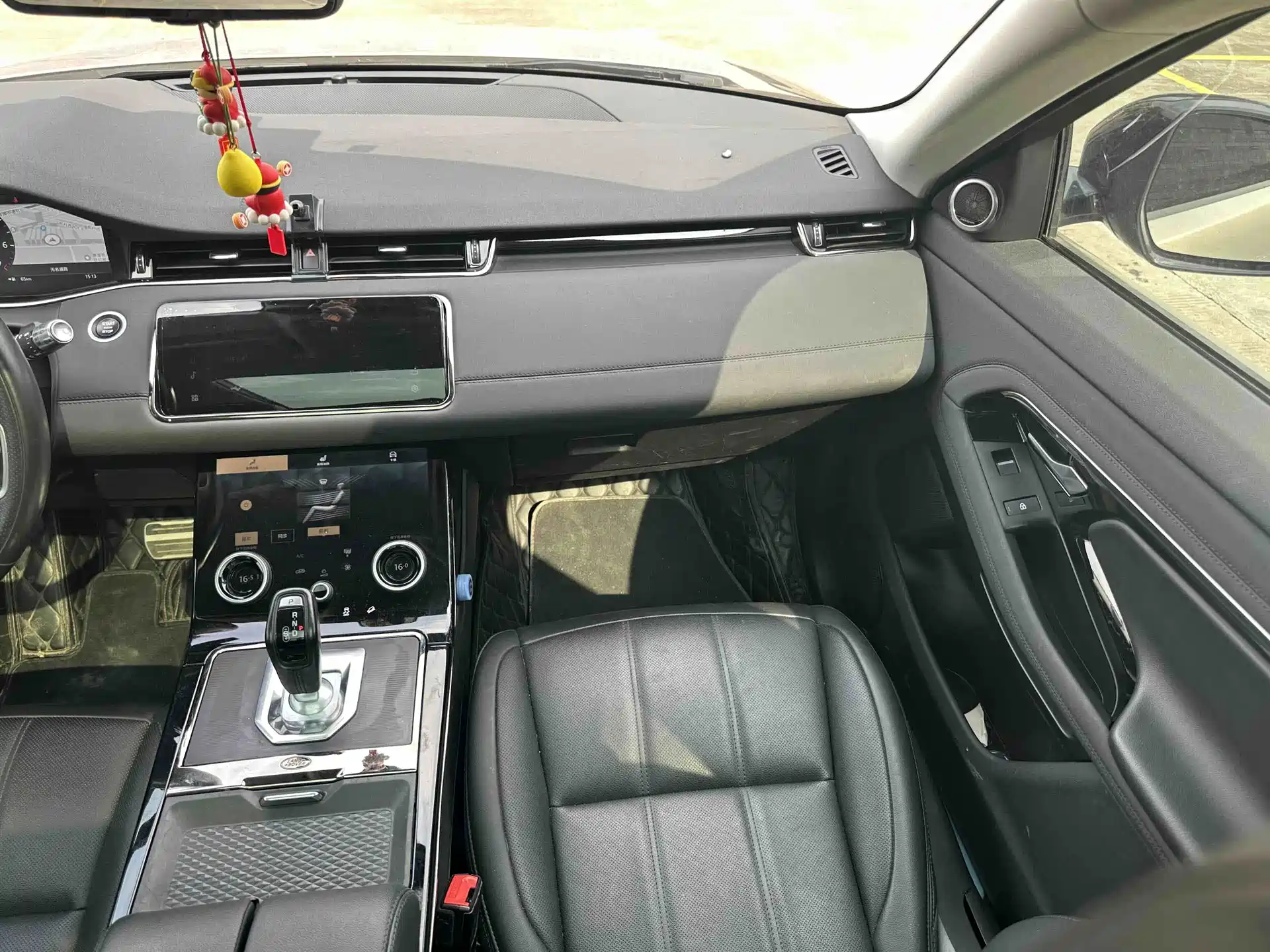 Photo 15 - Land Rover Range Rover Evoque