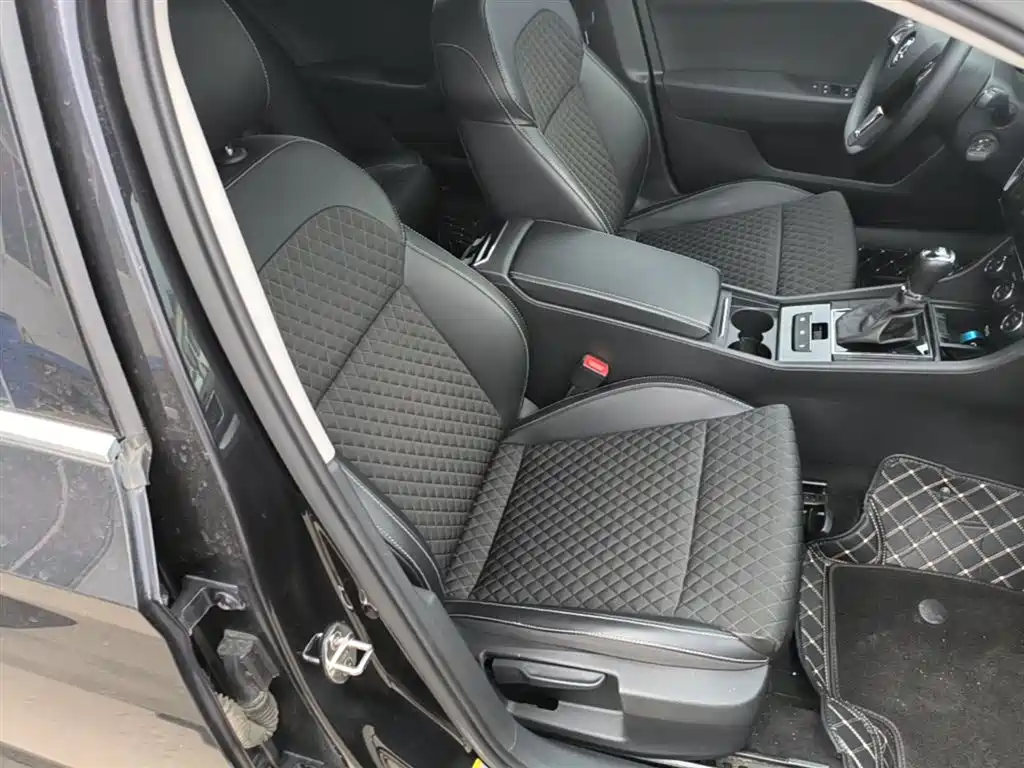 Škoda Superb 2016 TSI280 DSG Pioneer Edition фото 25