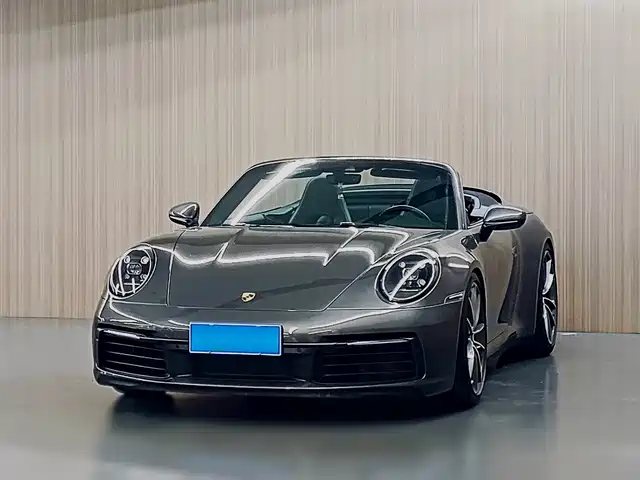 PORSCHE 911