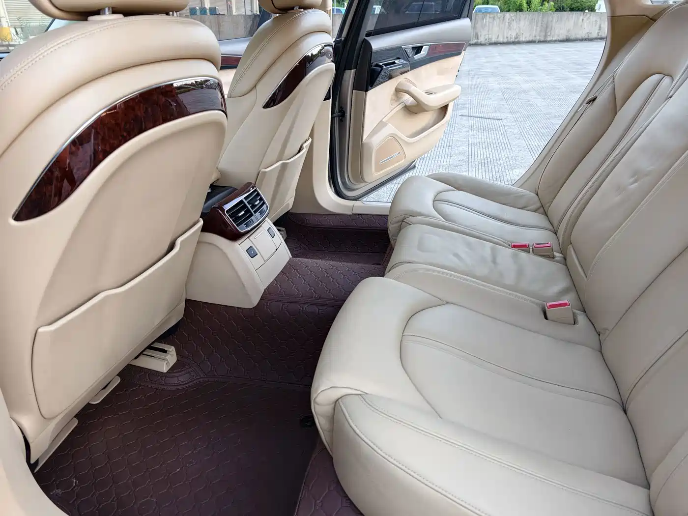 Audi A8 2011 2011 A8L 3.0 TFSI quattro Comfort (245kW)