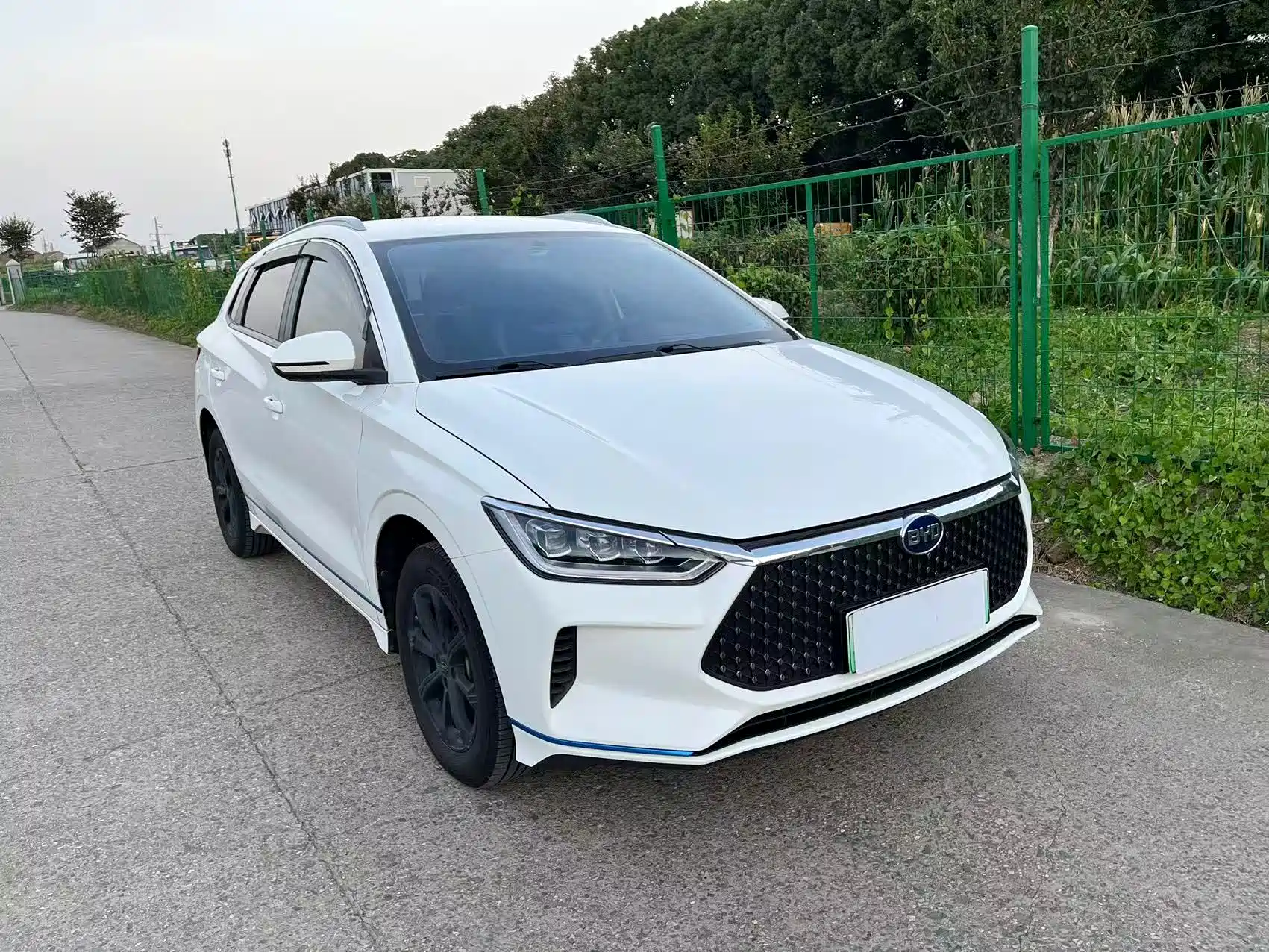 Фото 2 - BYD e2