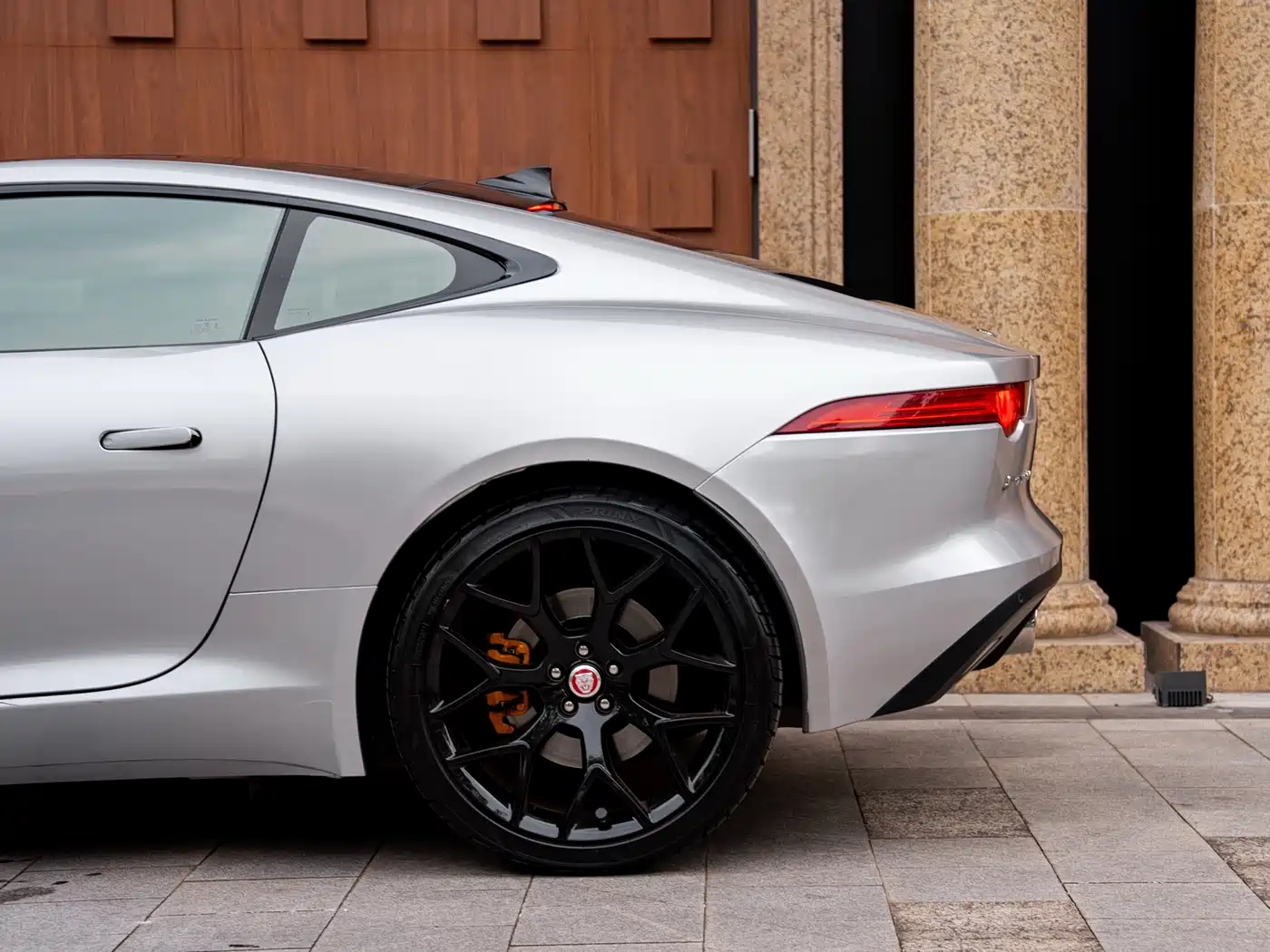 Jaguar F-TYPE 2016 3.0 SC Hardtop фото 16