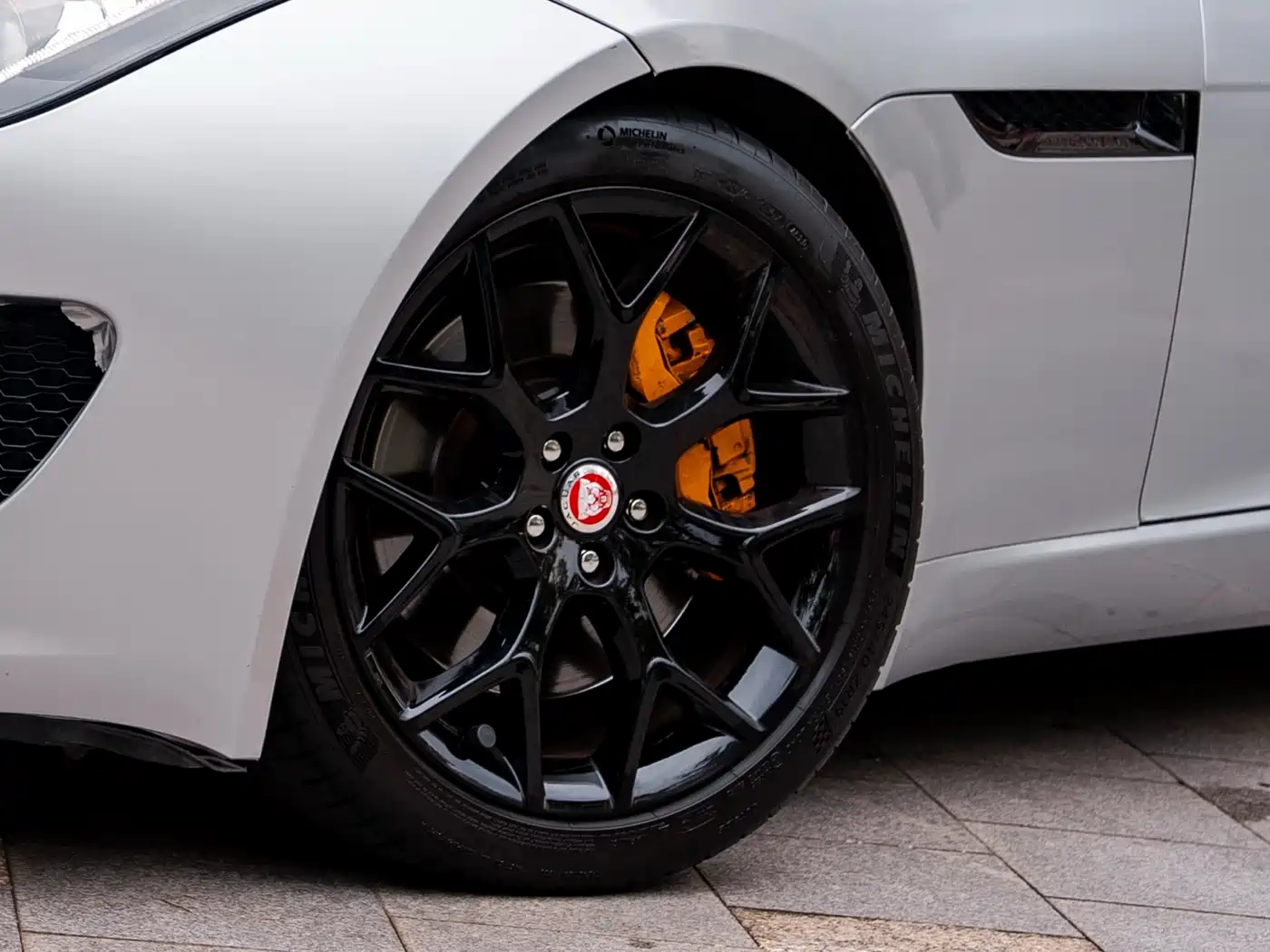 Jaguar F-TYPE 2016 3.0 SC Hardtop фото 38