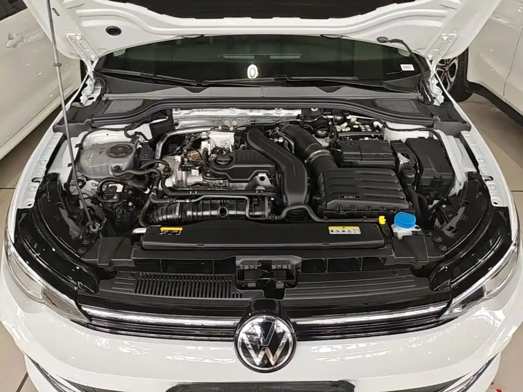 Photo 20 - Volkswagen Golf