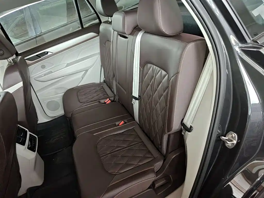Volkswagen Talagon 2024 380TSI 4WD R-Line Touring фото 14