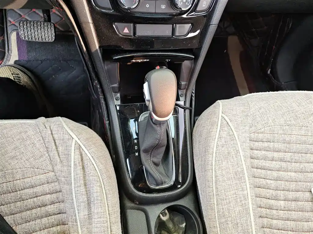 Buick Encore 2018 18T Automatic 2WD Urban Leading фото 7