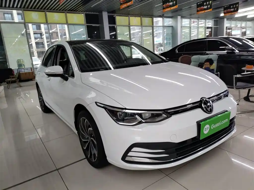 Volkswagen Golf 2023 Facelift 280TSI DSG Pro фото 20