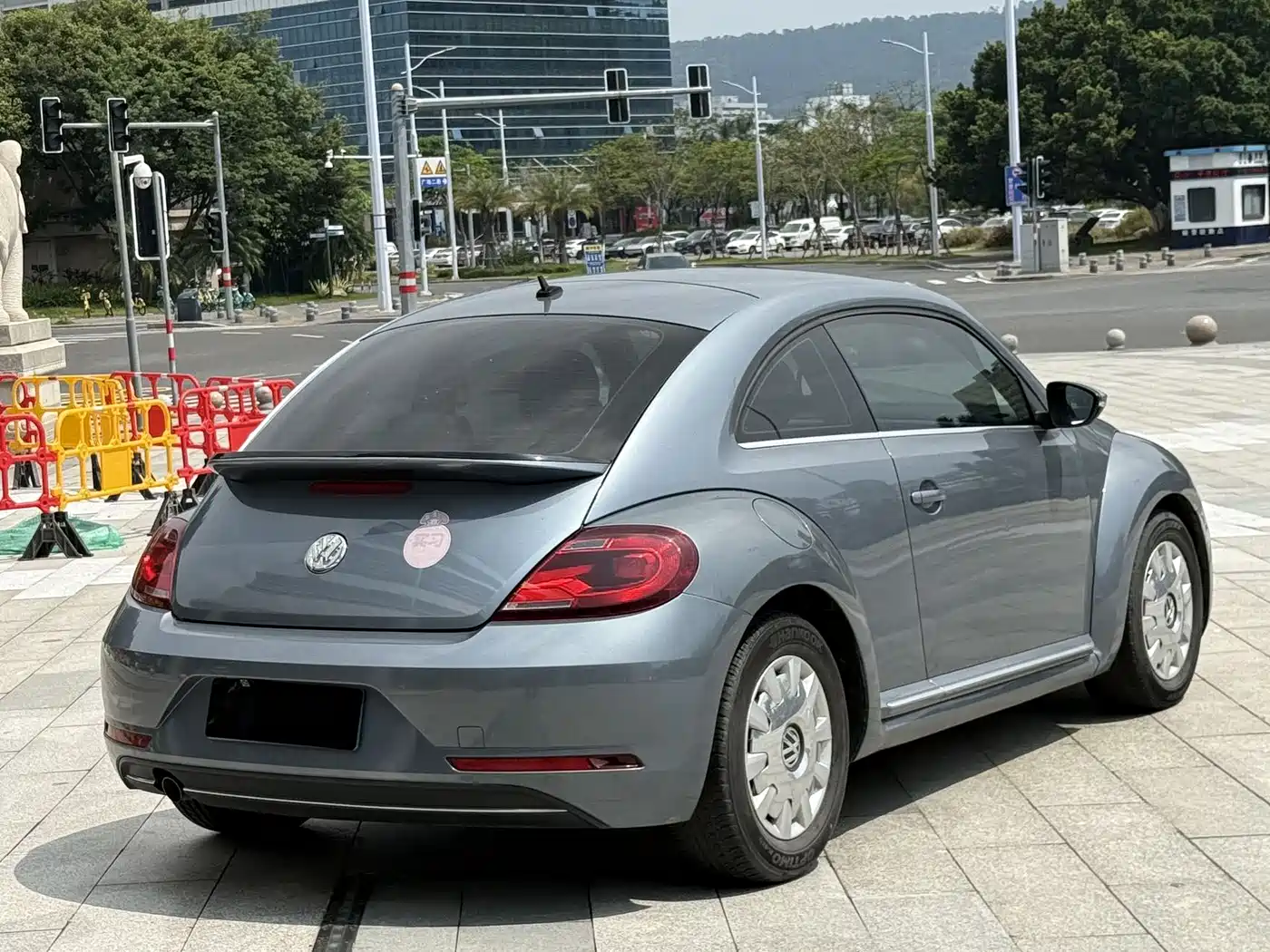 Volkswagen Beetle 2018 180TSI Easy Joy Edition фото 12