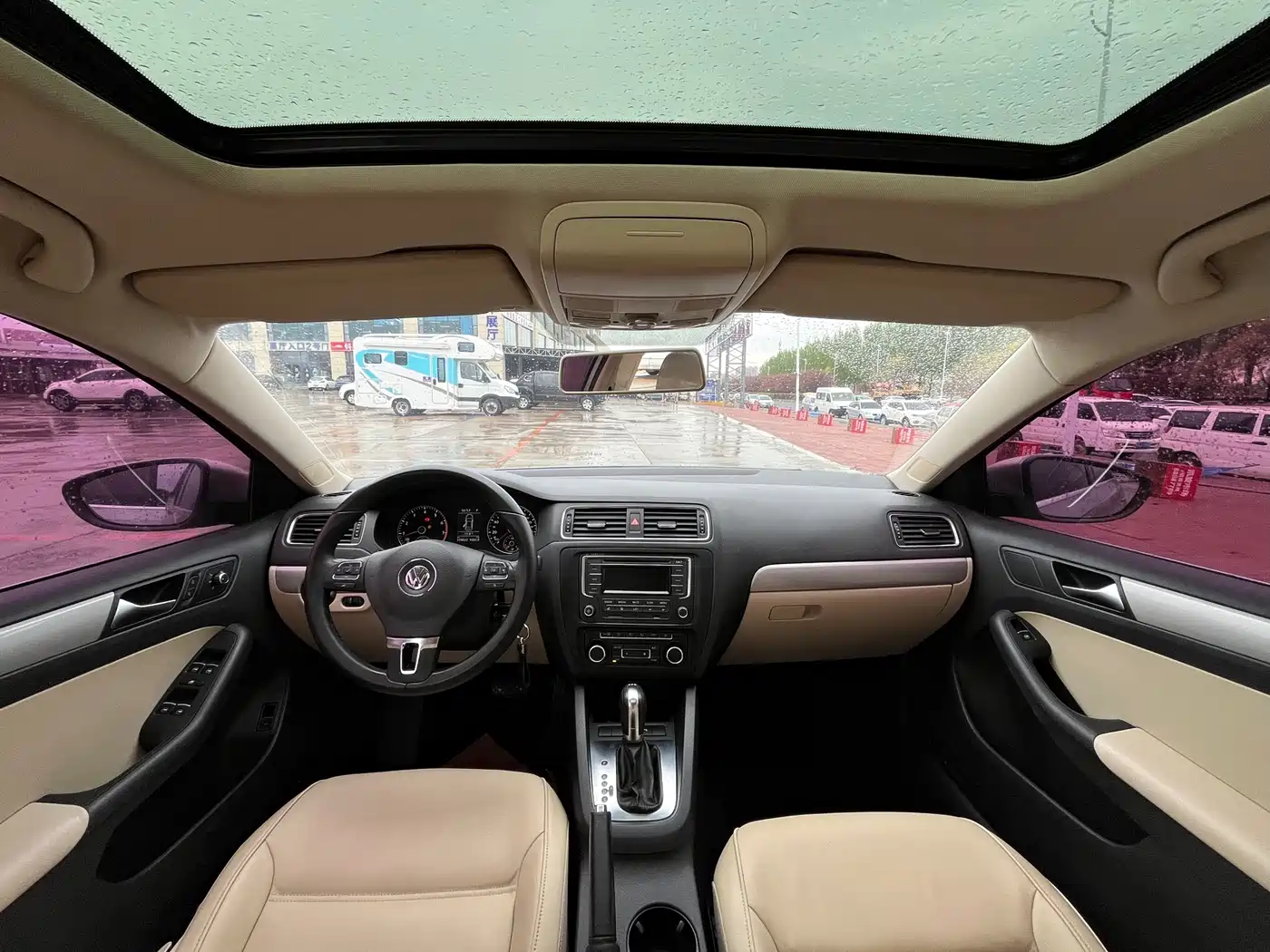 Volkswagen Sagitar 2012 1.4TSI Automatic Luxury фото 8