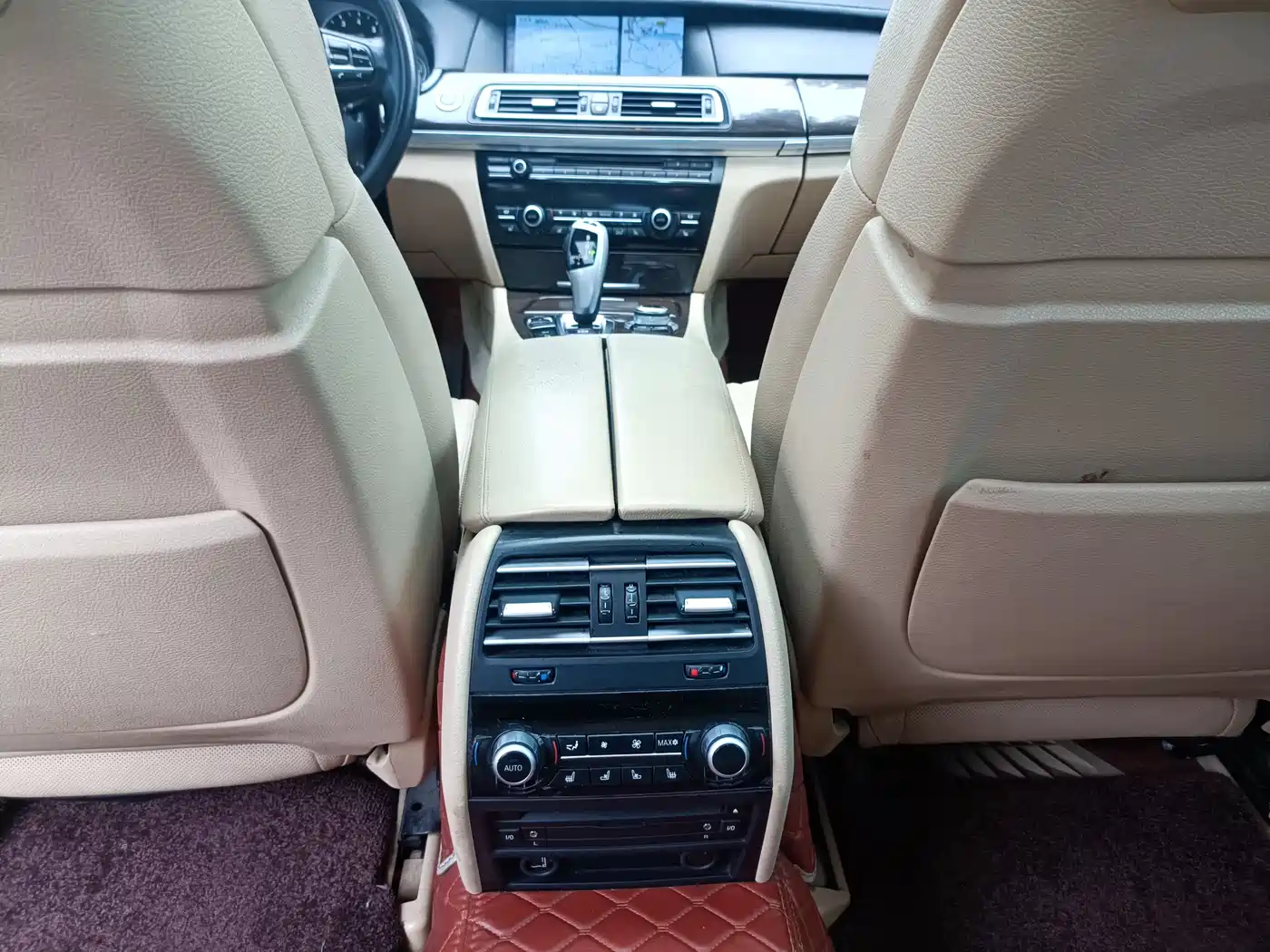 BMW 7 Series 2009 740Li Premium фото 27