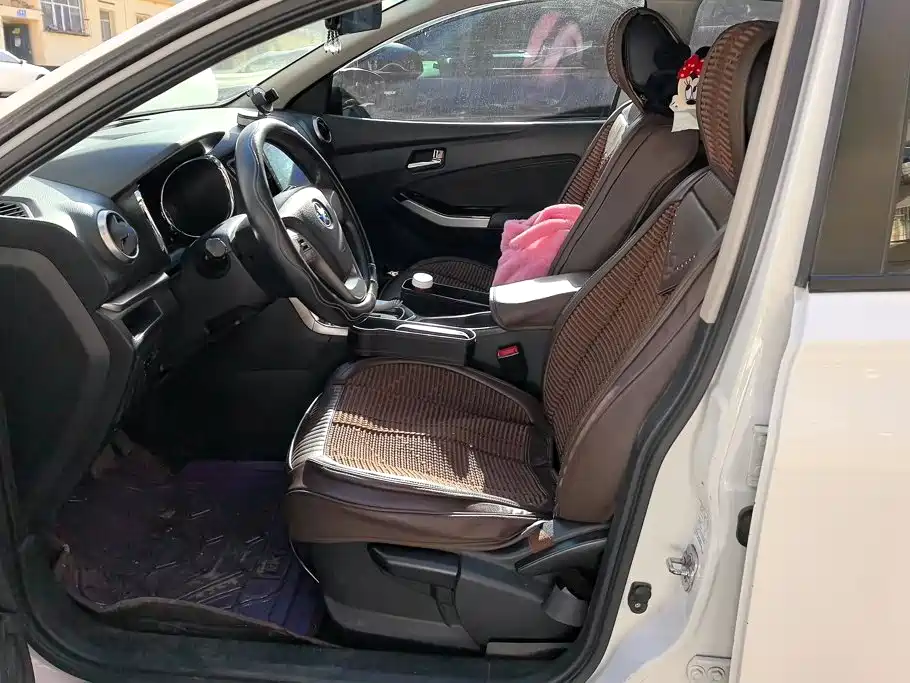 Venucia T70 2017 2016 2.0L CVT Rui Xing Edition