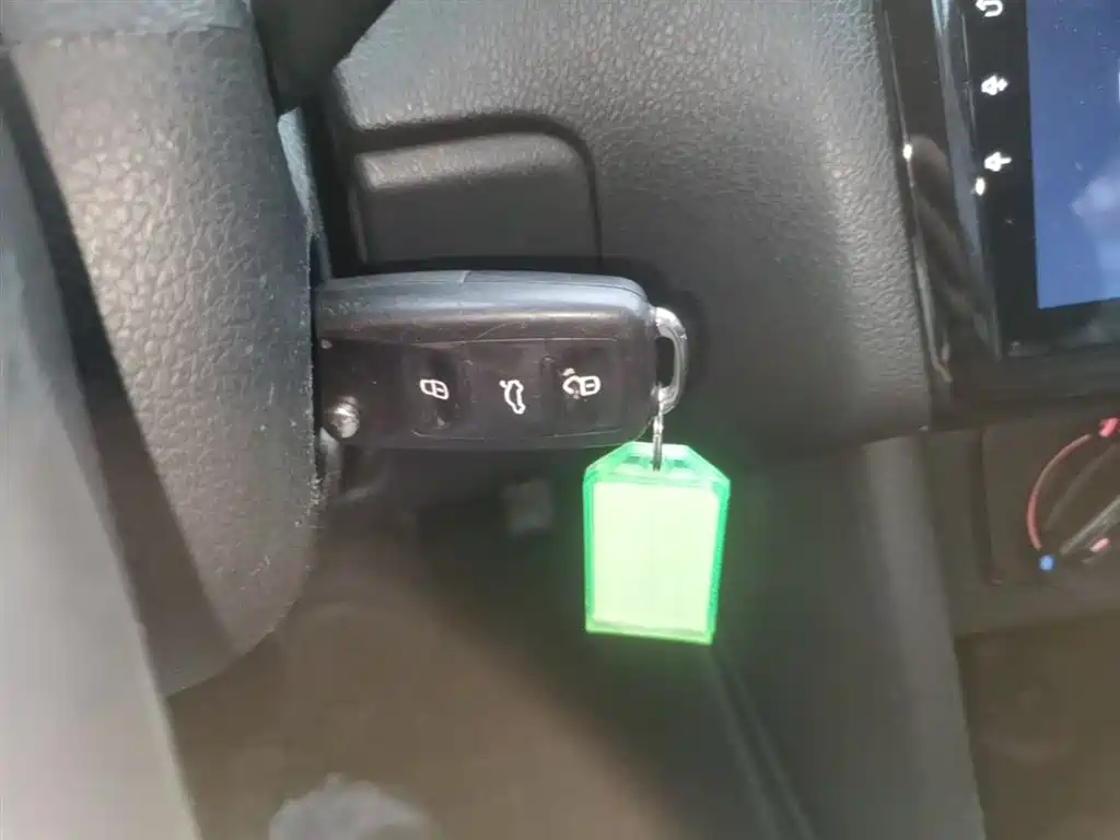 Volkswagen Polo 2016 1.4L Manual Trend фото 9