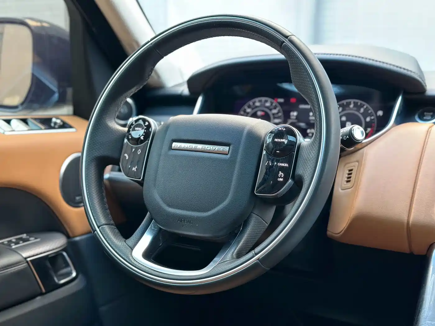Land Rover Range Rover Sport 2022 3.0 L6 Gloss Black Edition фото 7