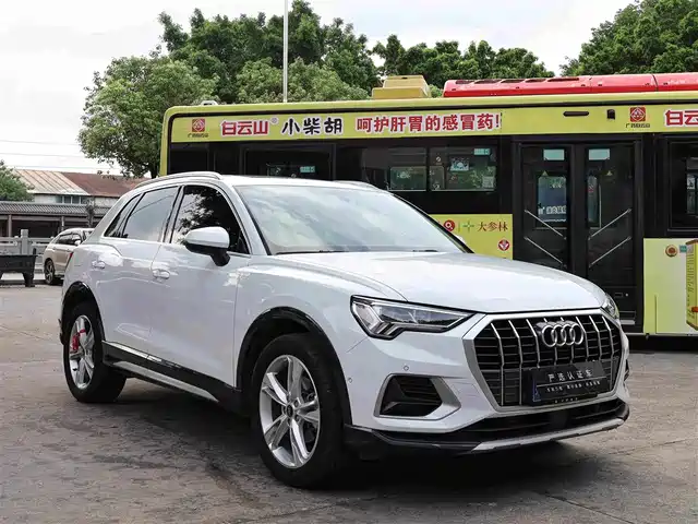Audi Q3 2022 35 TFSI Fashion Elegance — фото 3