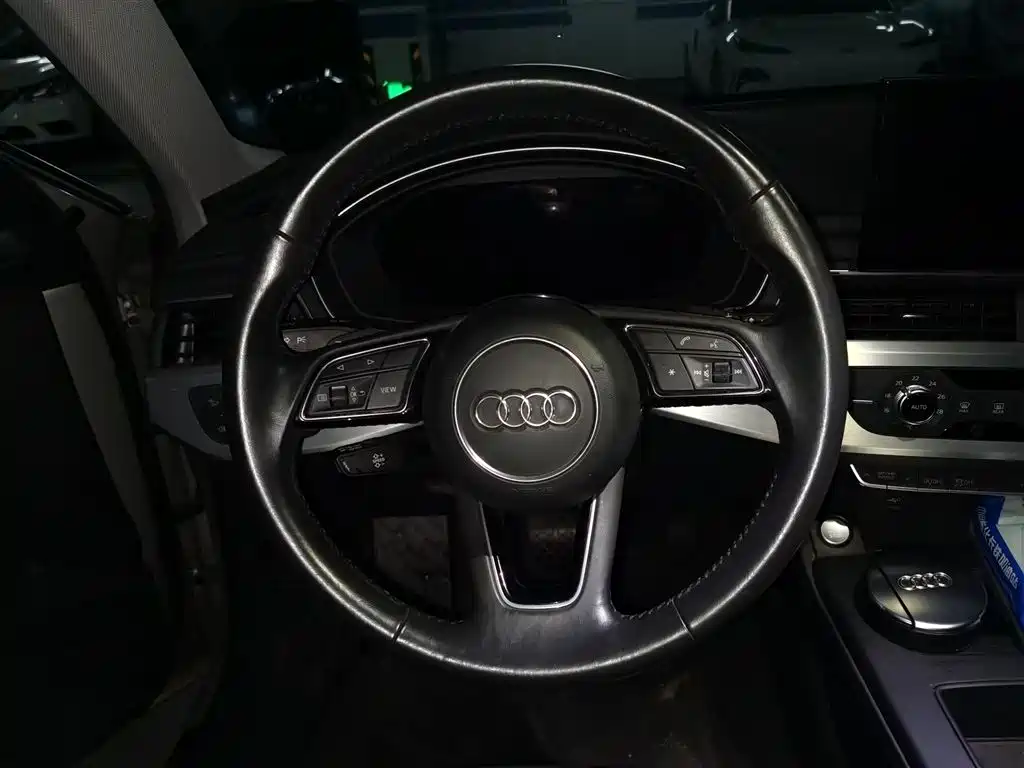 Audi A4L 2022 40 TFSI Fashion Dynamic фото 3