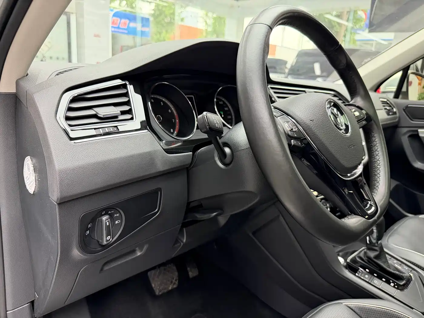 Volkswagen Tiguan L 2018 330TSI Automatic 2WD Flagship Edition фото 6