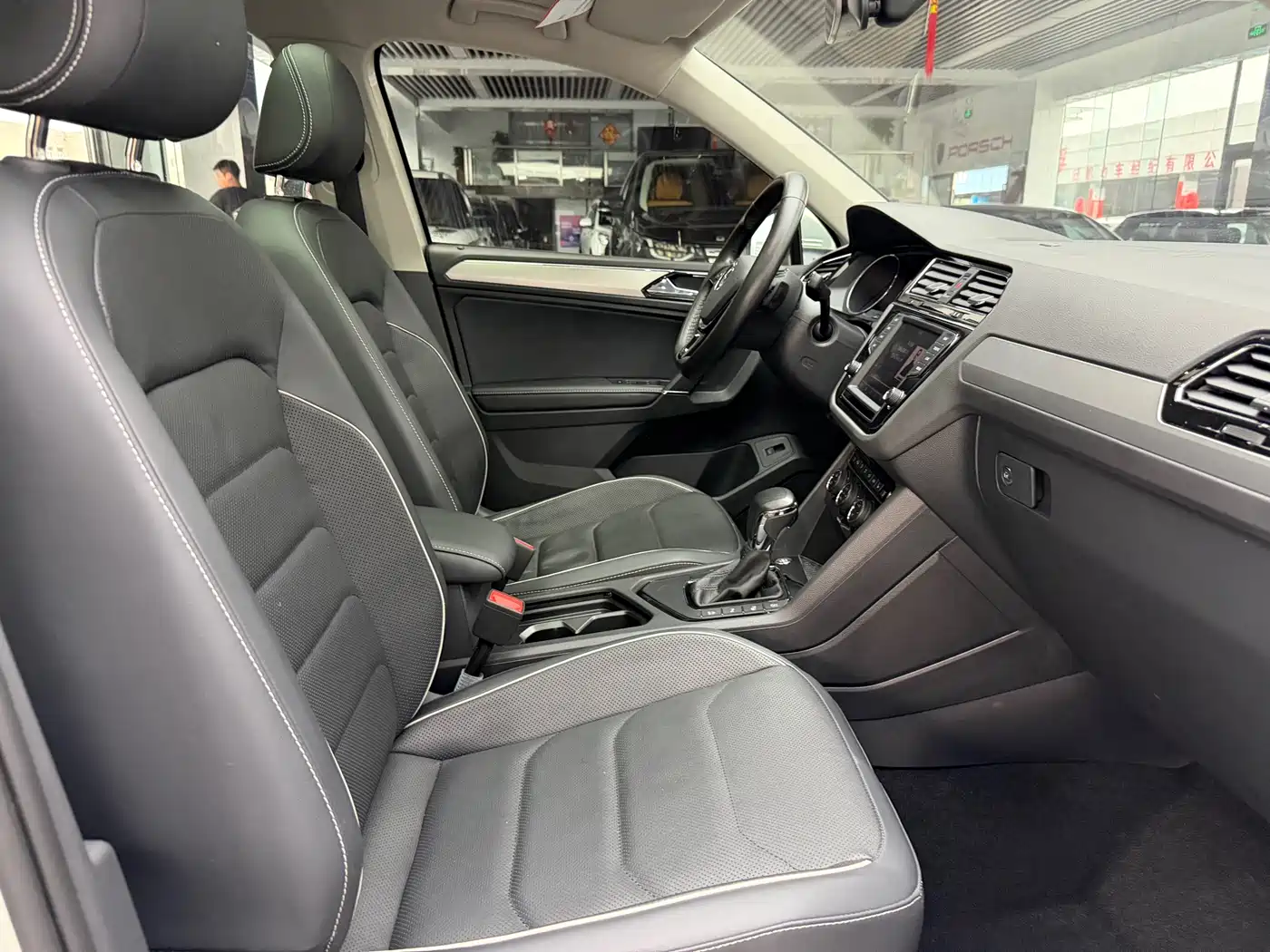 Volkswagen Tiguan L 2018 330TSI Automatic 2WD Flagship Edition фото 21