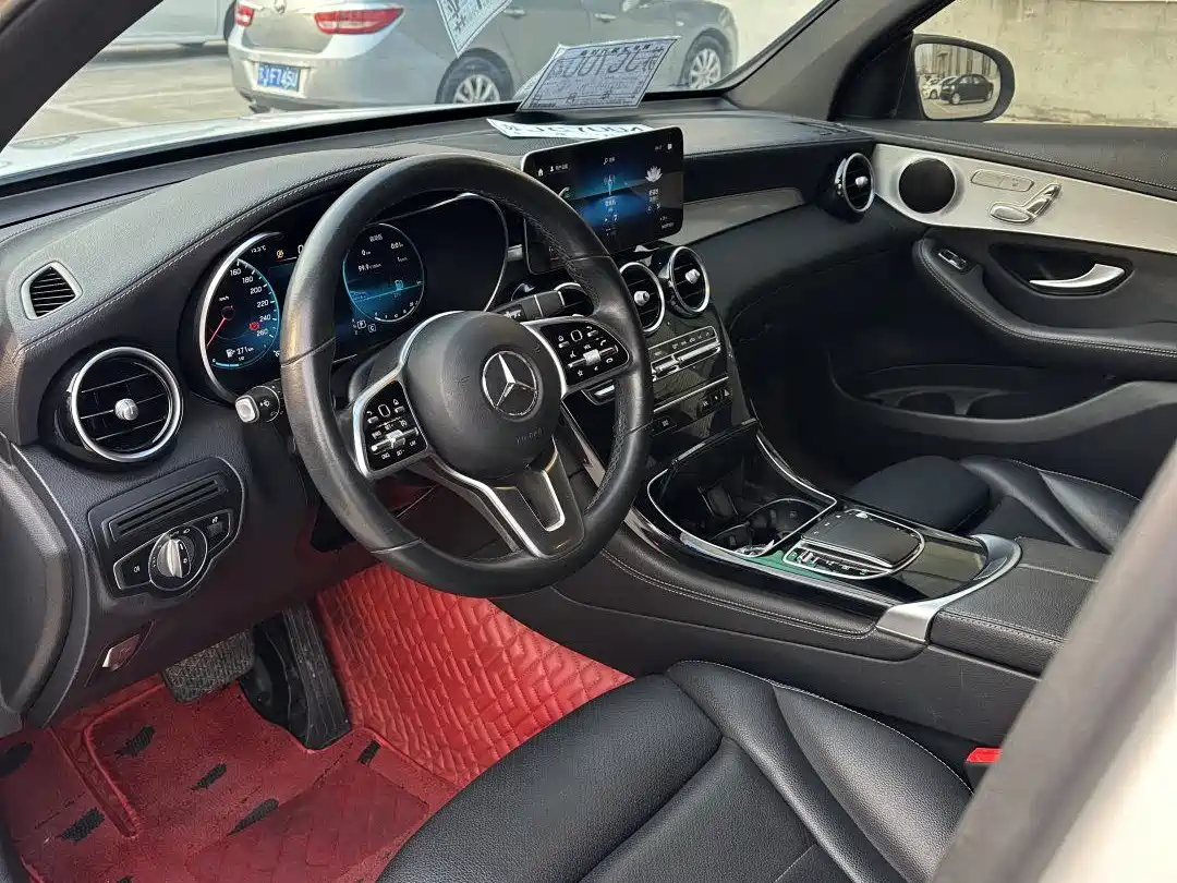 Mercedes-Benz GLC Coupe 2021 GLC 260 4MATIC Coupe SUV фото 4