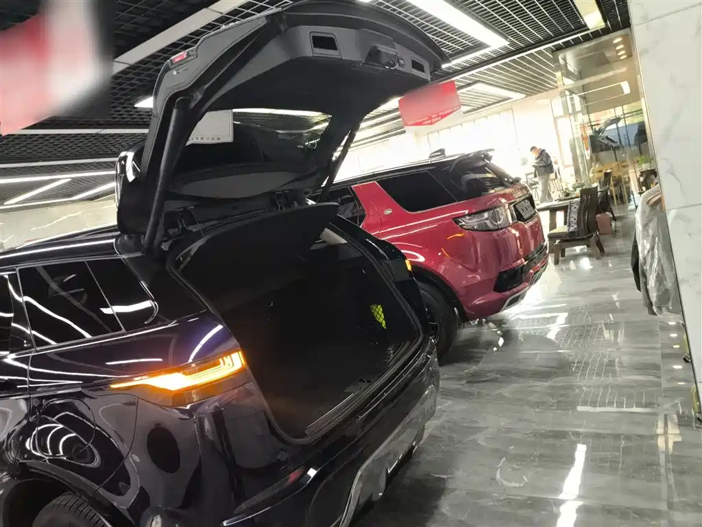 Land Rover Range Rover Evoque New Energy 2021 Range Rover Evoque L P300e Luxury фото 9