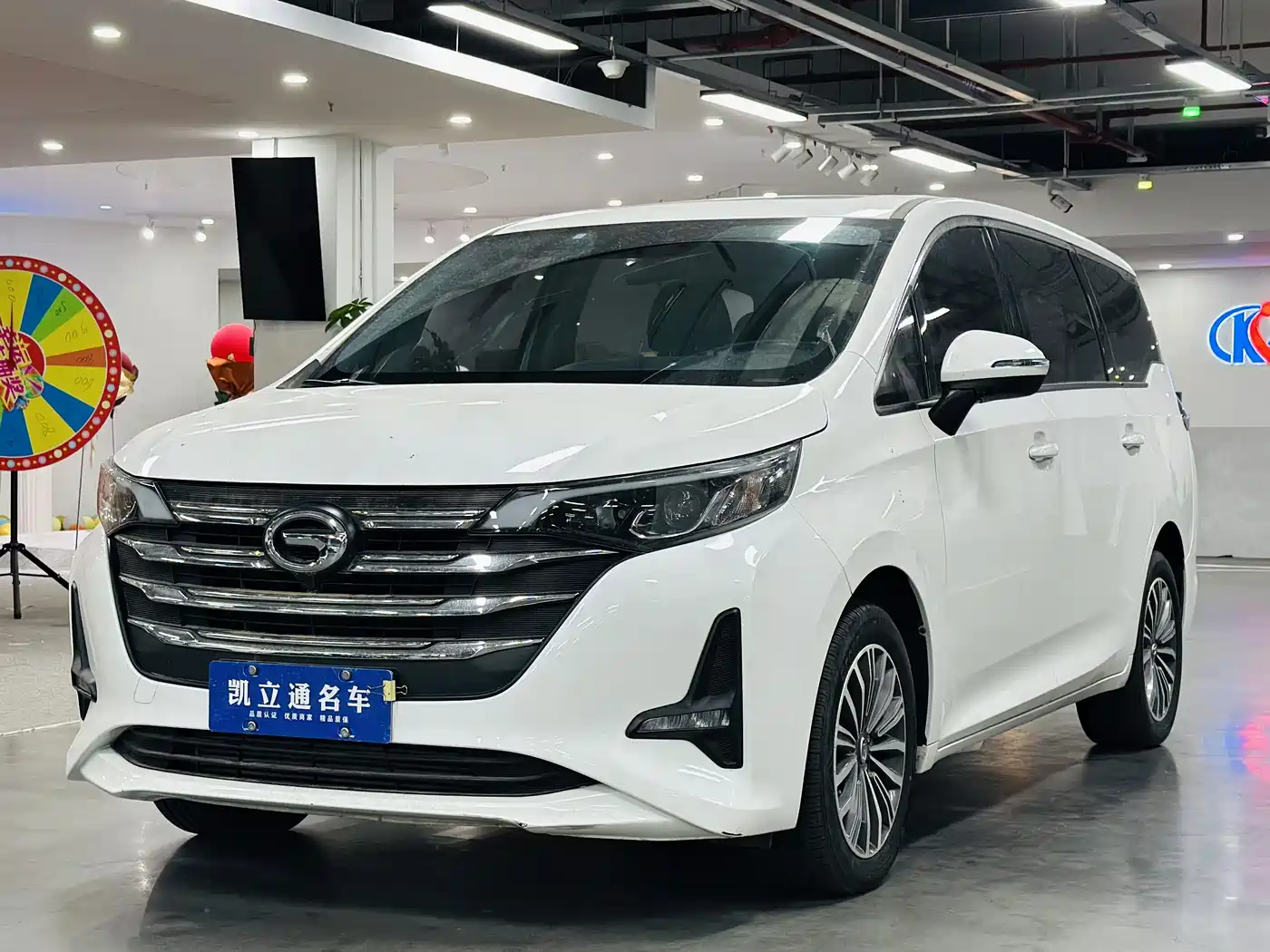 GAC Trumpchi Trumpchi M6 2021 270T DCT Premium Edition (7-seater)