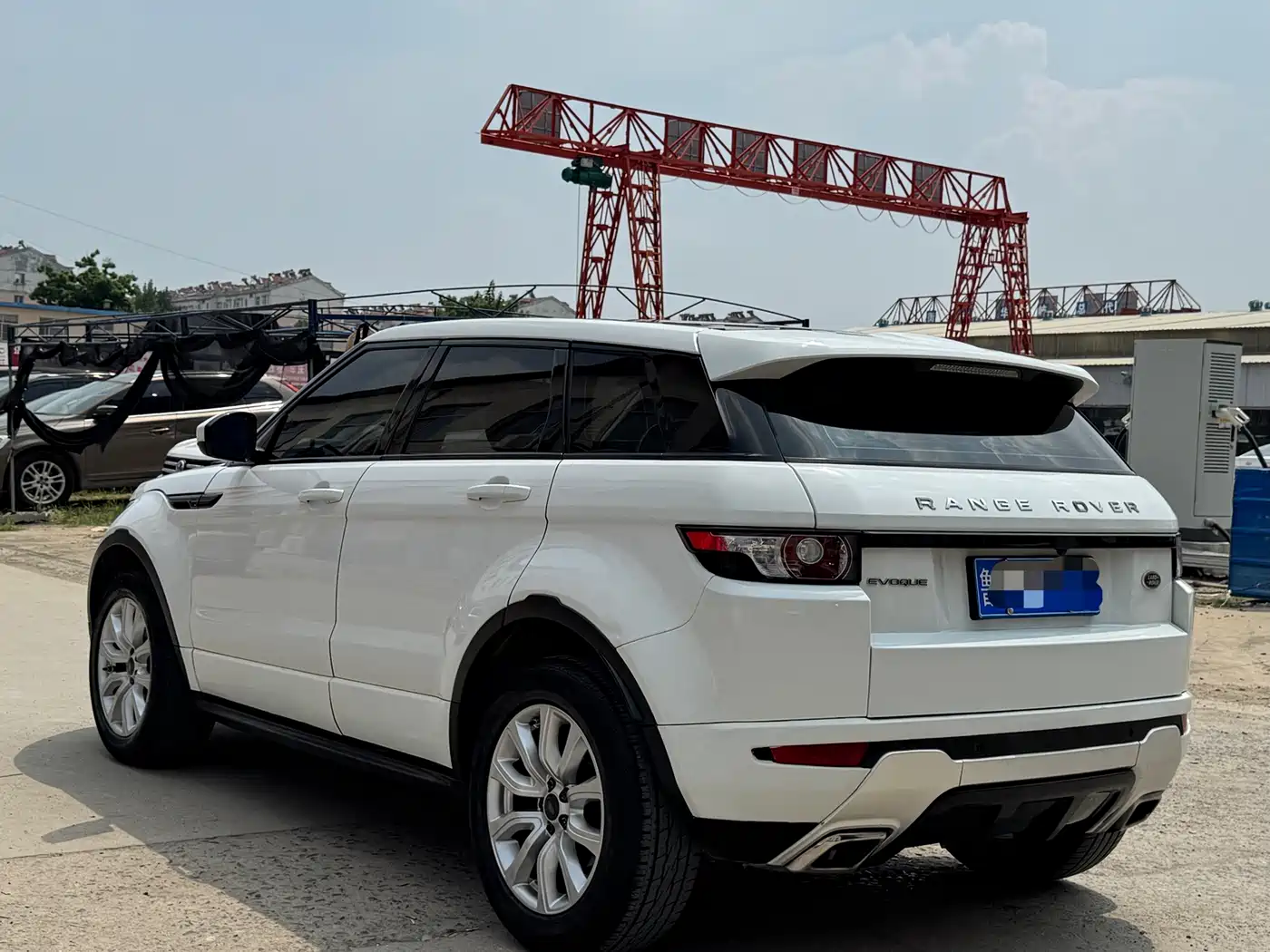 Land Rover Range Rover Evoque 2017 2.0T HSE DYNAMIC Edition фото 4