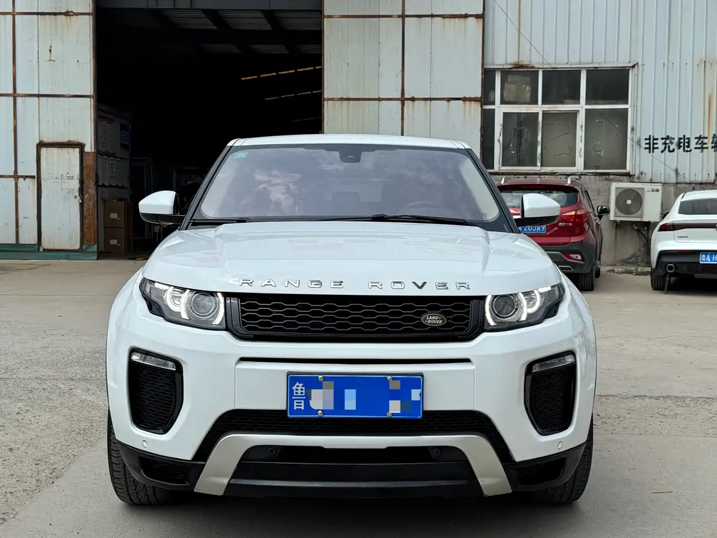 Land Rover Range Rover Evoque 2017 2.0T HSE DYNAMIC Edition фото 2