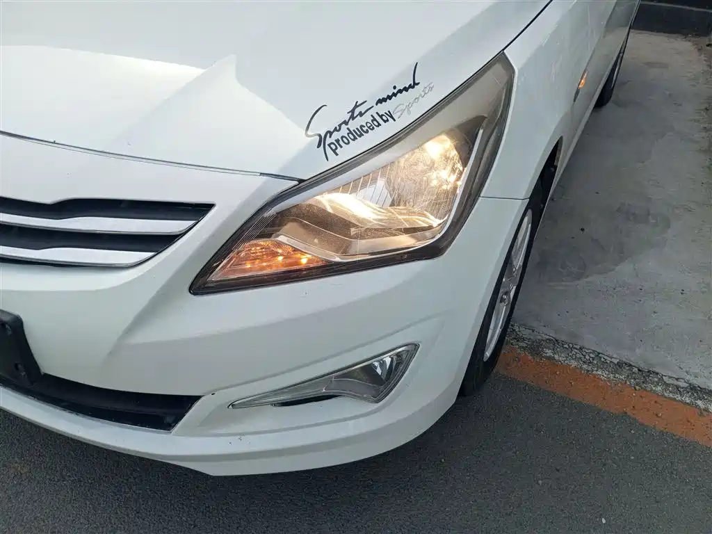 Hyundai Verna 2014 1.4L Manual Smart GLS фото 24
