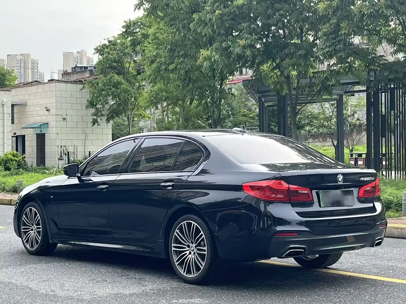 BMW 5 Series 2018 Facelift 530Li Leading M Sport Package фото 4