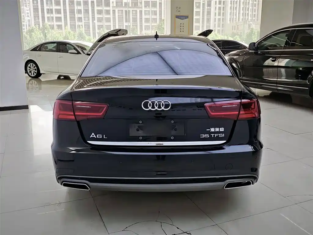 Audi A6L 2018 30th Anniversary 35 TFSI Fashion фото 6