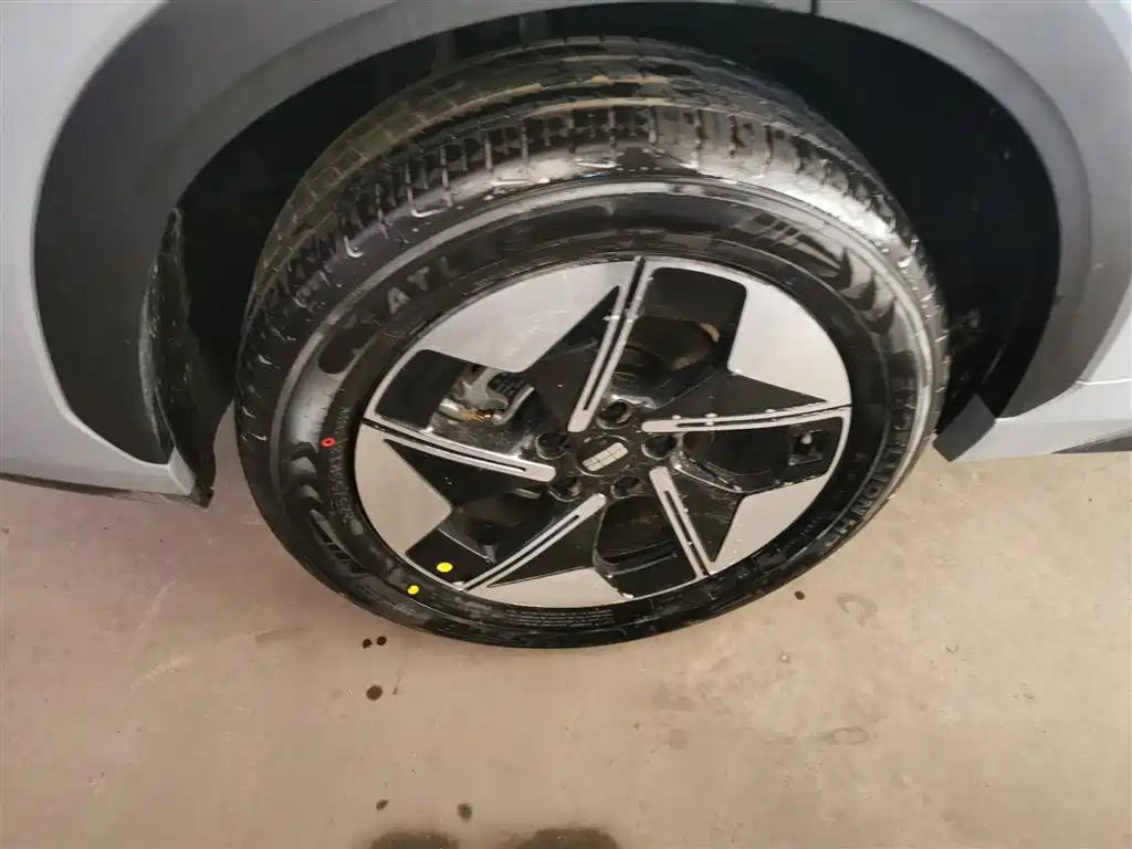 Geely Galaxy Galaxy E5 2026 530km Voyager Edition фото 26