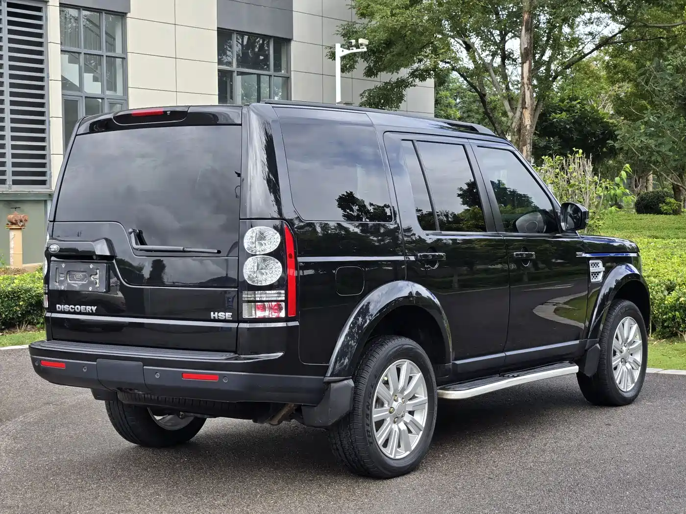 Land Rover Discovery 2015 3.0 SDV6 HSE Diesel фото 7