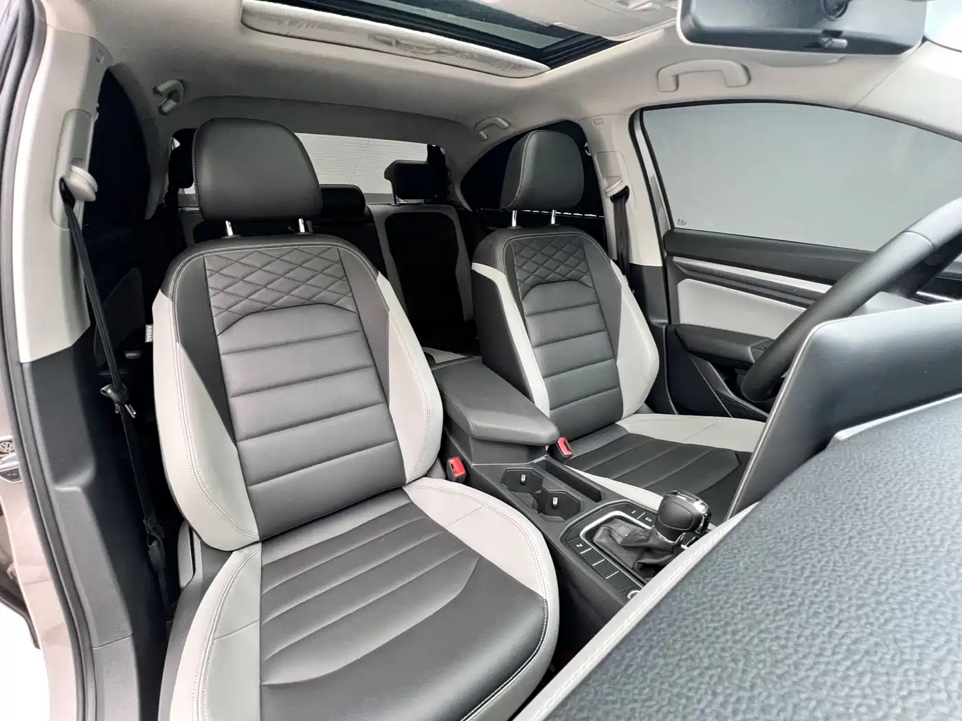Volkswagen Bora 2023 280TSI DSG Prestige Edition фото 12