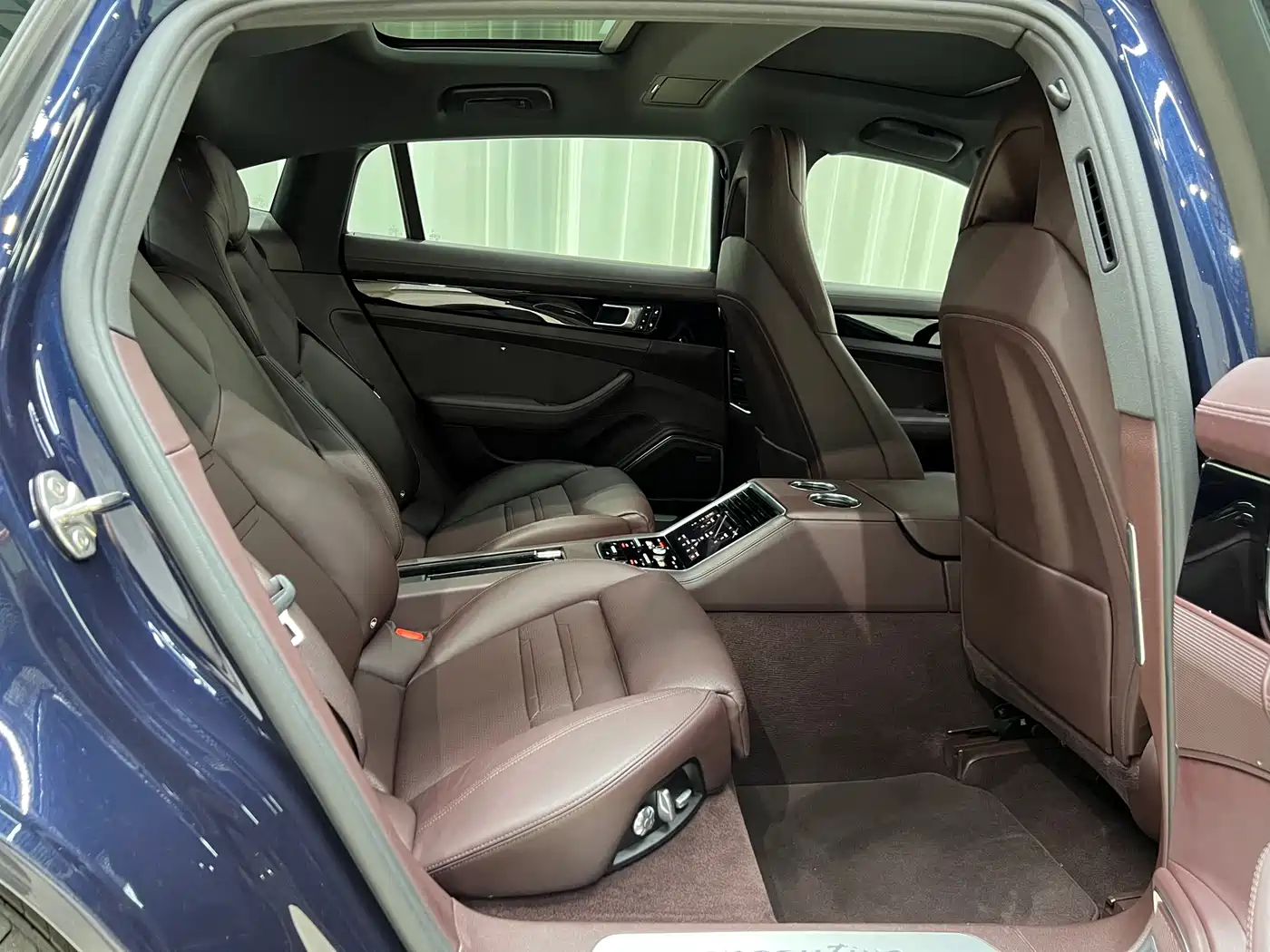 Porsche Panamera 2017 Panamera Executive Long Wheelbase 3.0T фото 10