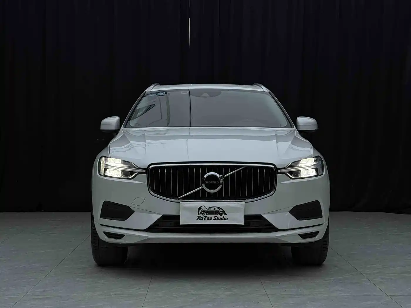 Volvo XC60 2018 T5 AWD Momentum Edition