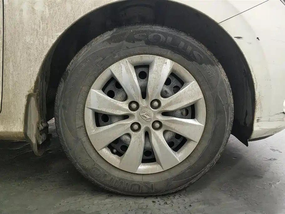 Hyundai Verna 2020 1.4L Manual GL Renewal Edition фото 6