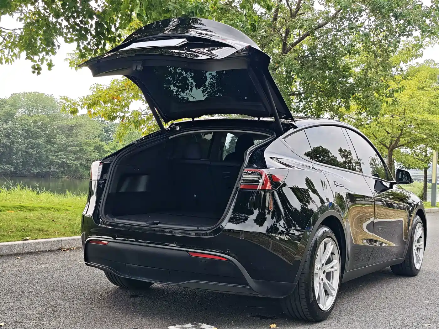 Tesla Model Y 2021 2021 Standard Range Rear-Wheel Drive