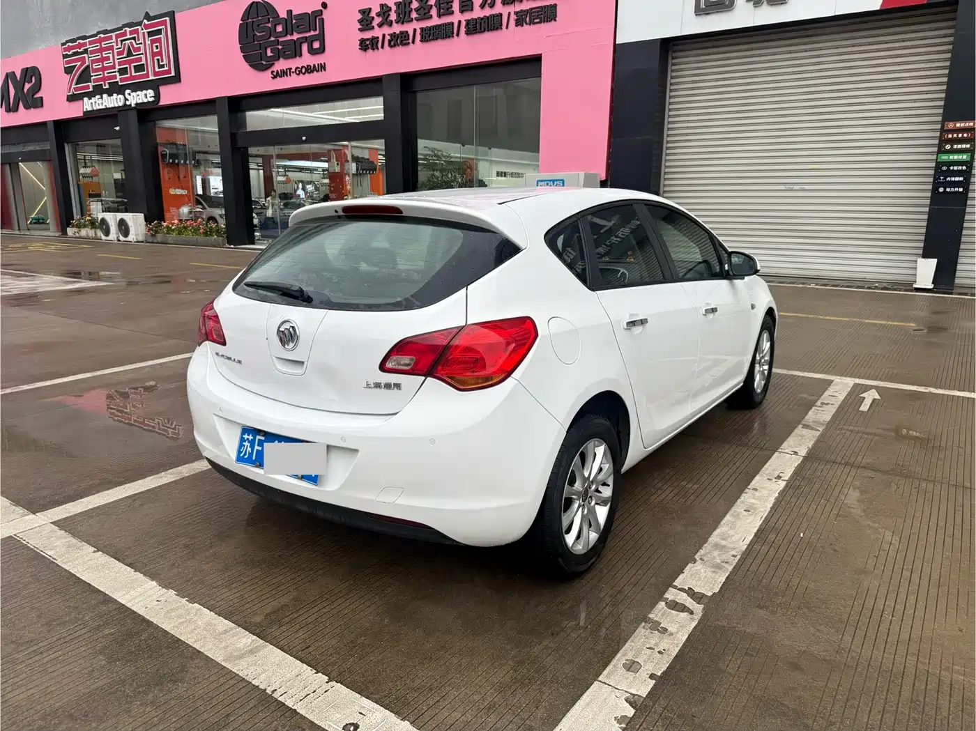 Buick Excelle 2014 XT 1.6L Automatic Fashion фото 4