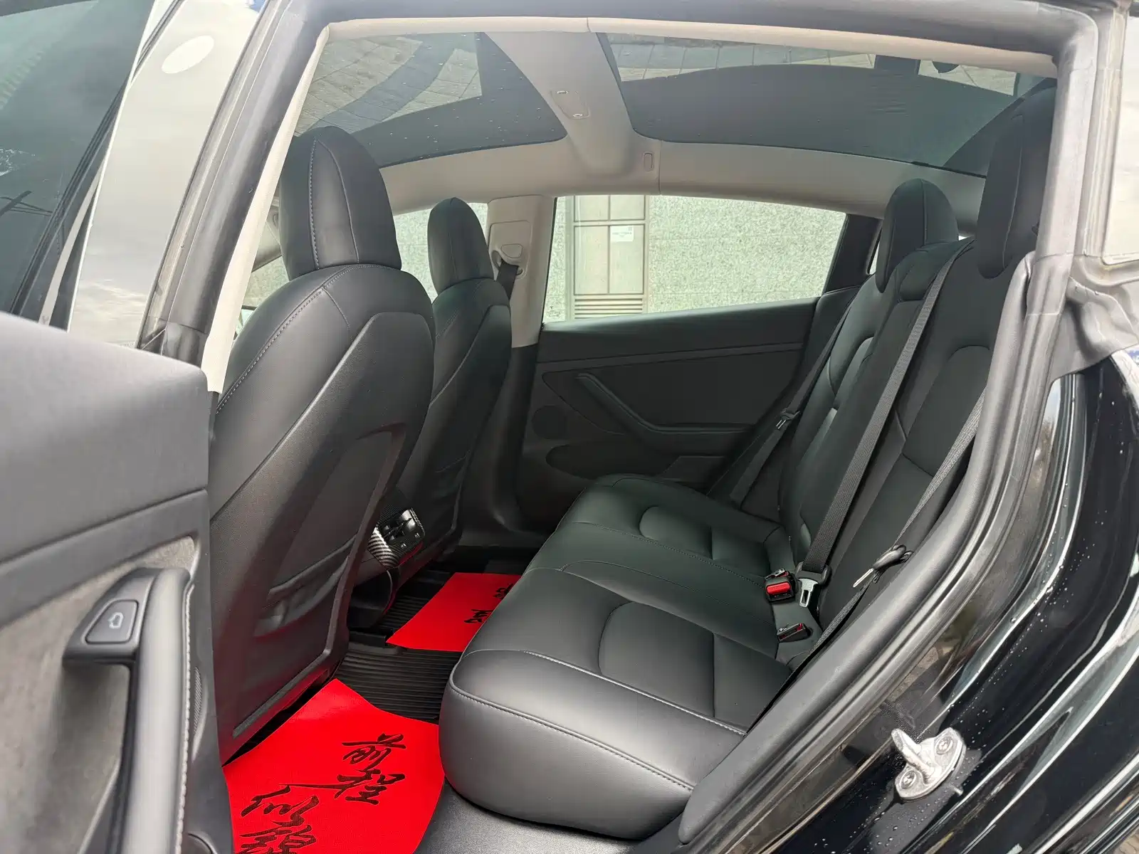 Фото 5 - Tesla Model 3