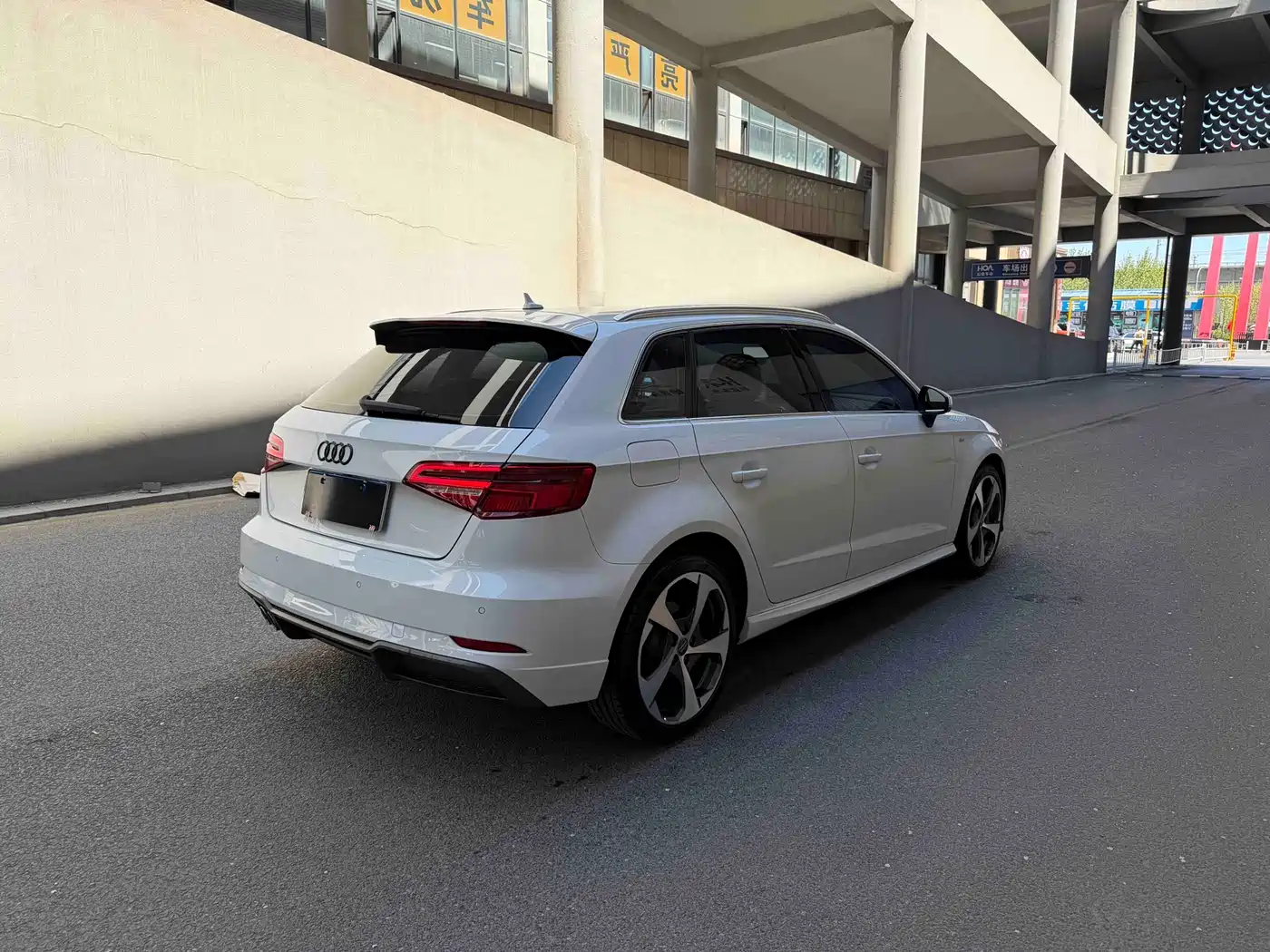 Audi A3 2018 30th Anniversary Sportback 35 TFSI Sport фото 6