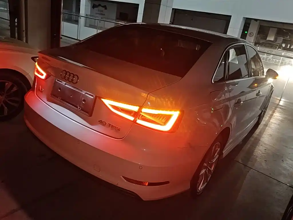 Audi A3 (Import) 2014 Limousine 40 TFSI S line Comfort фото 7