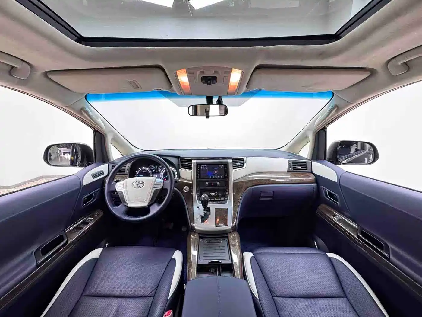 Toyota Alphard 2012 3.5L Luxury Edition фото 14