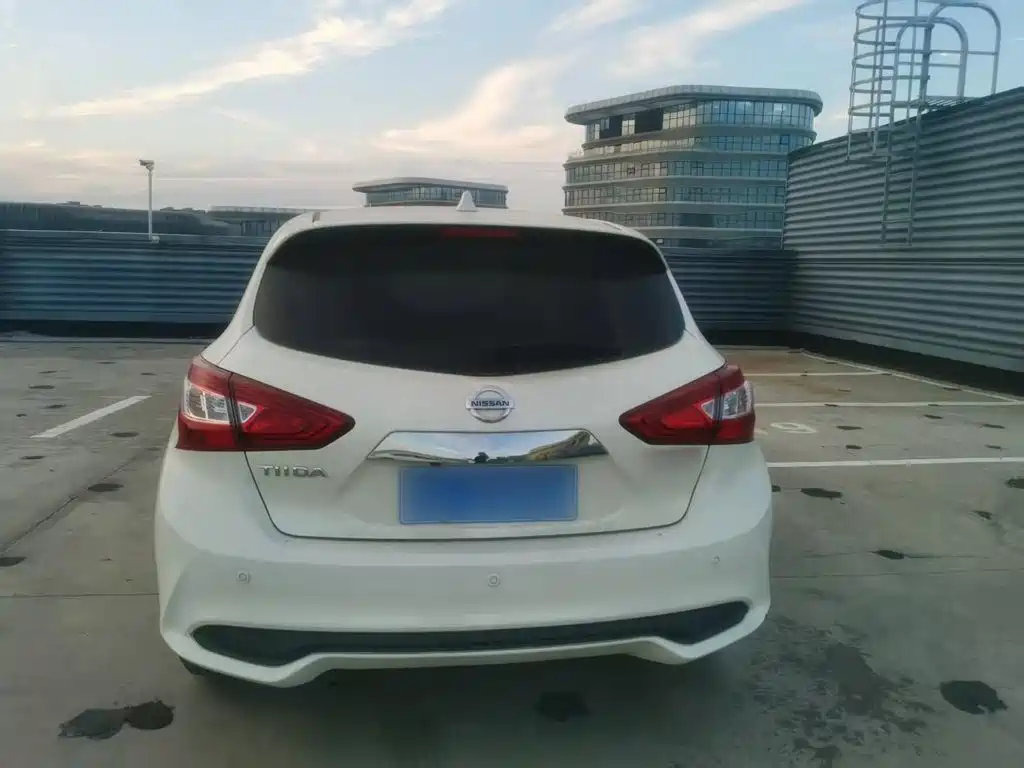 Nissan Tiida 2023 2024 1.6L CVT Cool Sport Edition